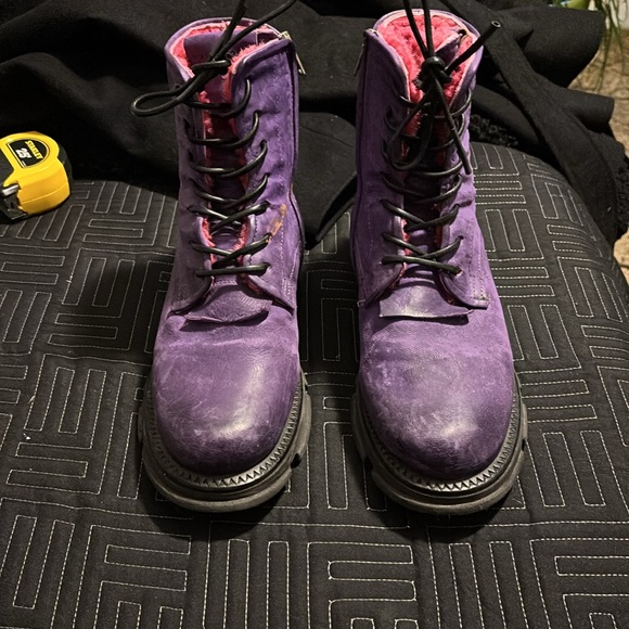 As 98 Lukie fur purple boot